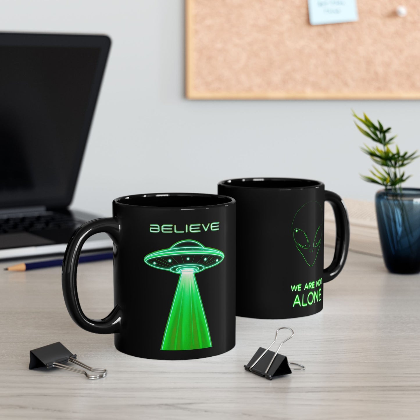Alien Mug,UFO lovers,UFO Alien X-Files- 'We Are Not Alone' - Perfect Gift for Sci-Fi Fans, Cool Collectible, Extraterrestrial Coffee